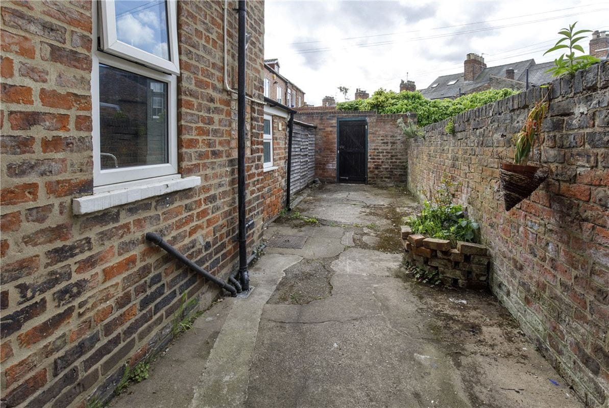 3 bedroom house, Eldon Terrace, York YO31 - Available