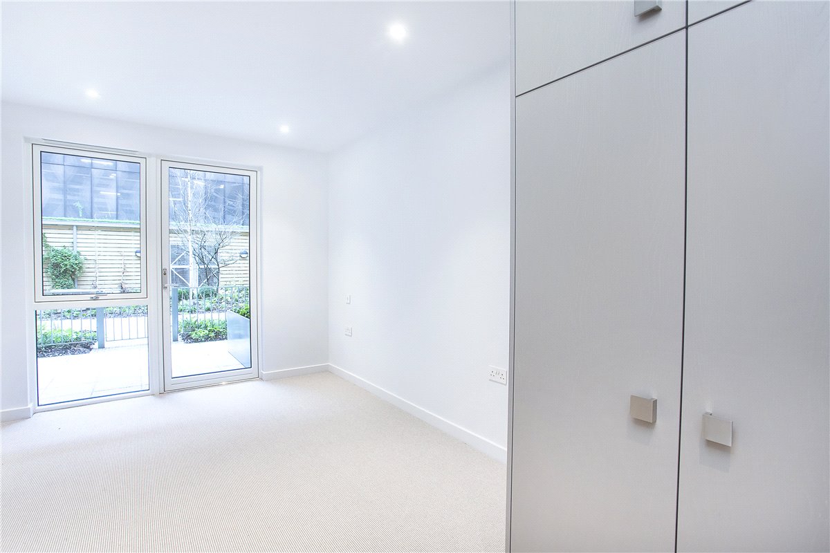 2 bedroom flat, Bellerby Court, Leetham Lane YO1