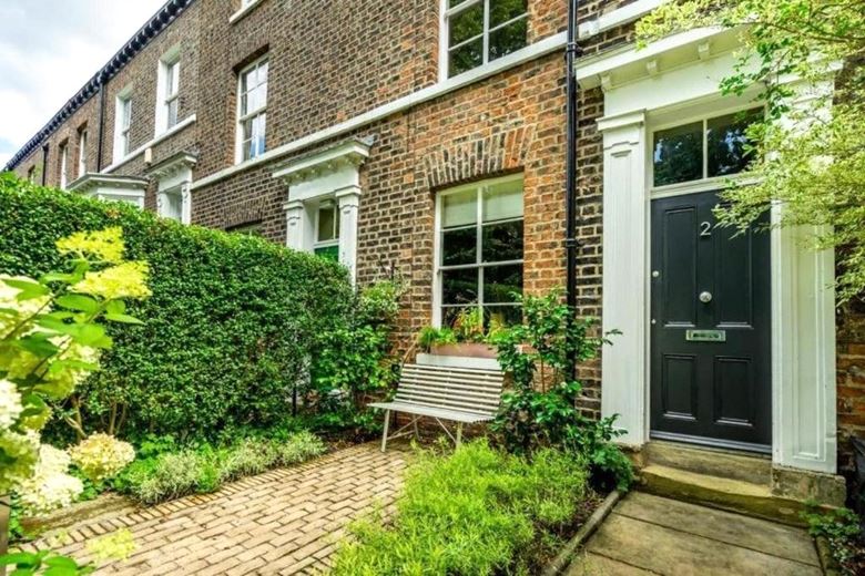 3 bedroom house, St. Pauls Square, York YO24 - Available