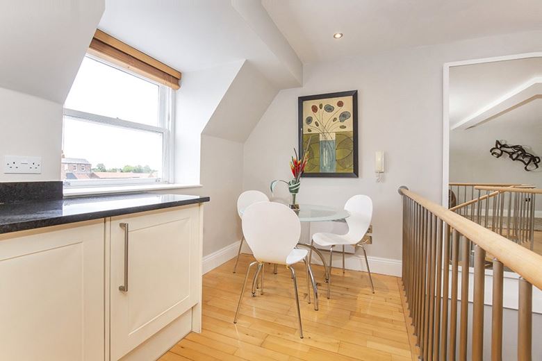 1 bedroom flat, Low Petergate, York YO1 - Let Agreed