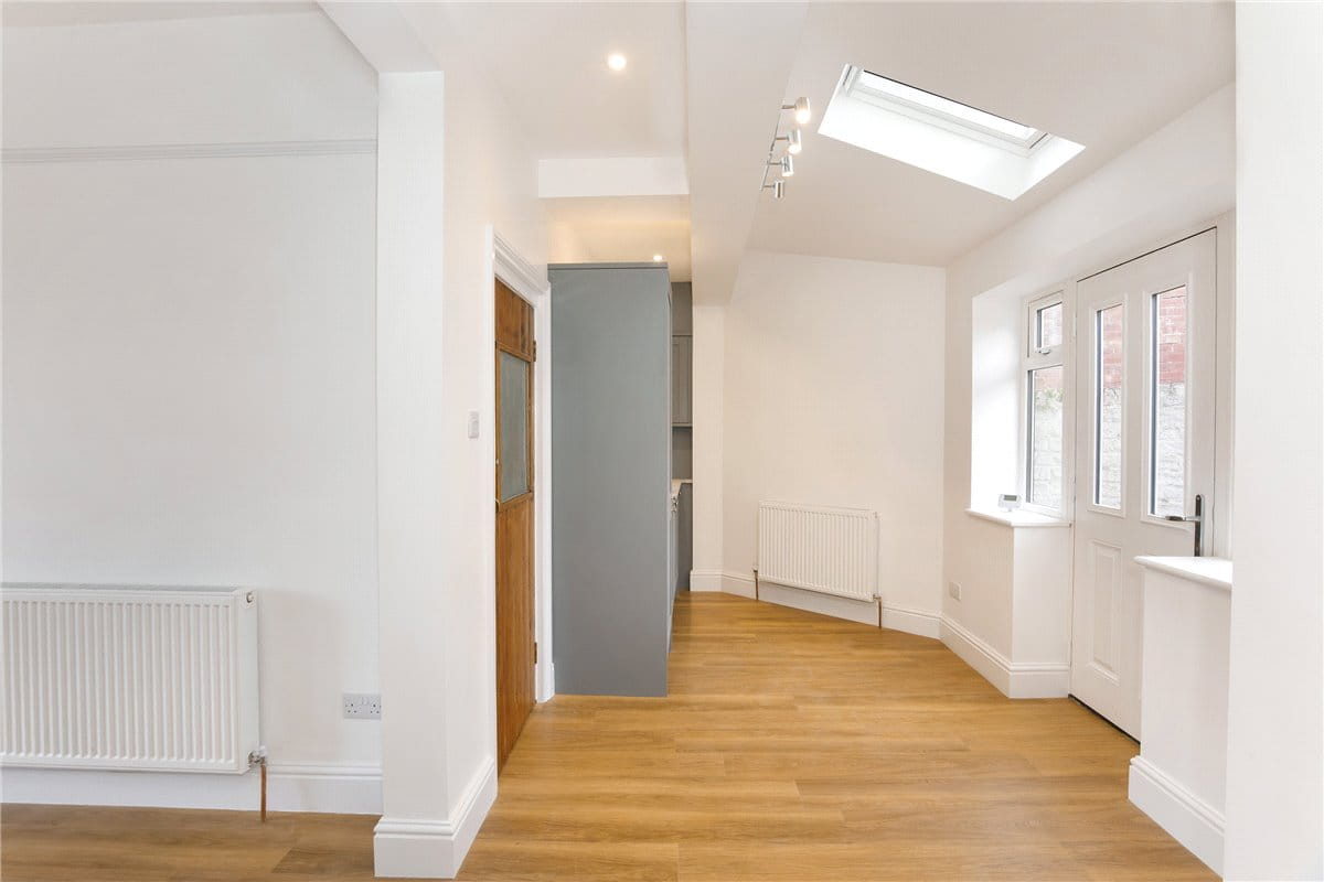 2 bedroom house, Knavesmire Crescent, York YO23