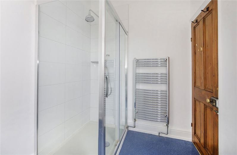 2 bedroom house, Knavesmire Crescent, York YO23