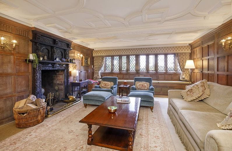 6 bedroom house, Royds Hall, Royds Hall Lane BD12 - Available