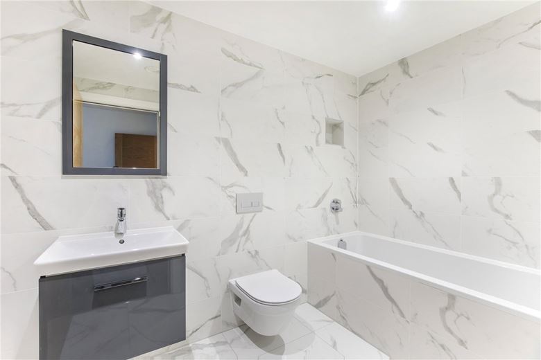 2 bedroom flat, Station Parade, Harrogate HG1 - Let Agreed