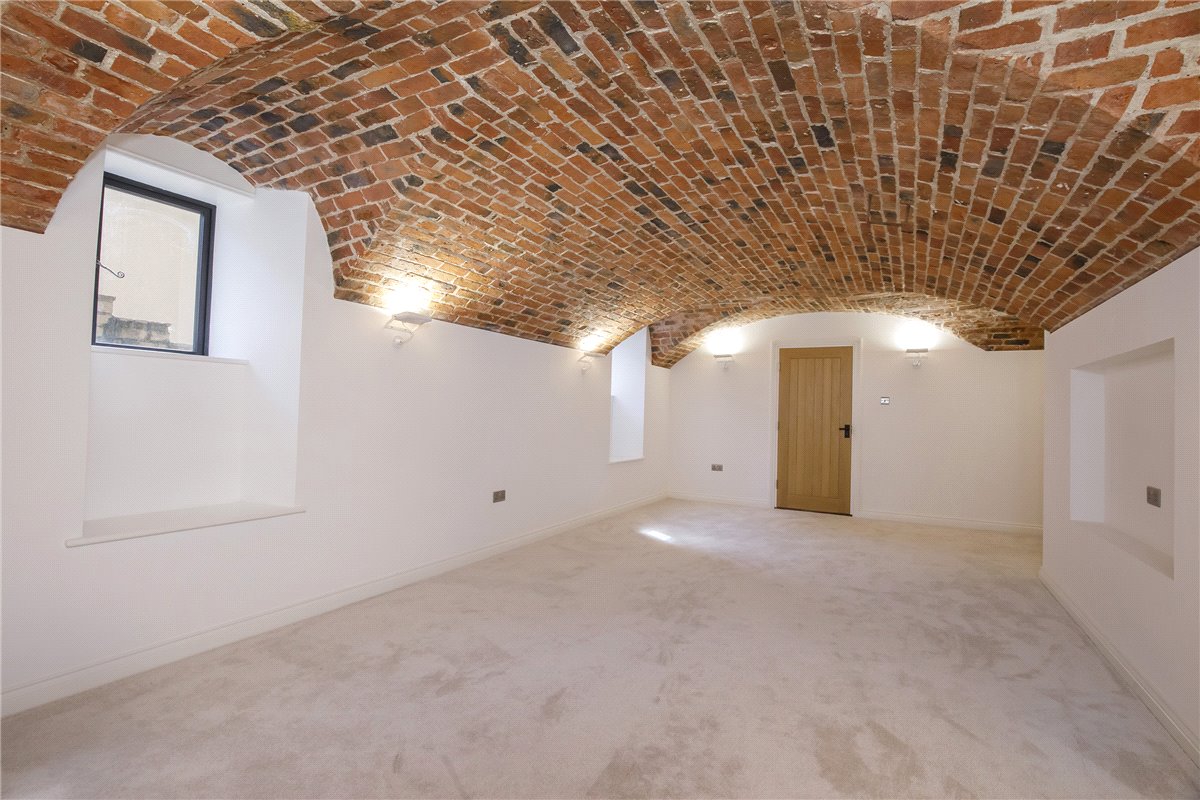 2 bedroom flat, The Winery, The Servants Quarter YO19 - Let Agreed