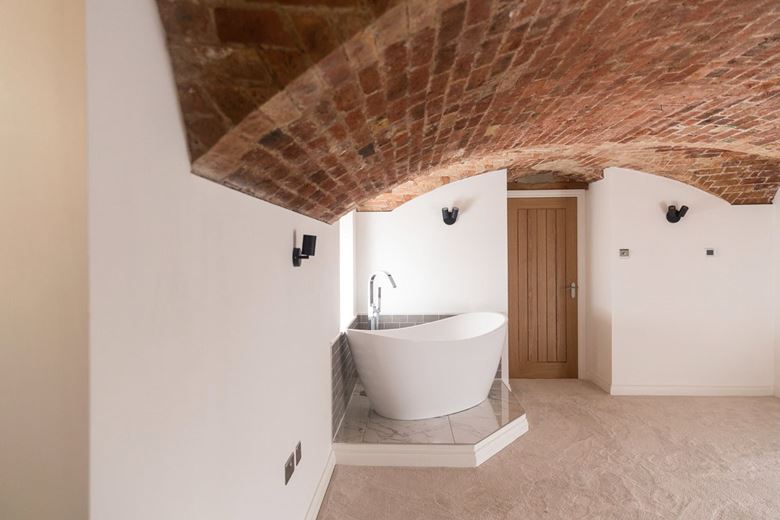 2 bedroom flat, The Winery, The Servants Quarter YO19 - Let Agreed