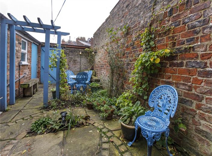 3 bedroom house, Upper Price Street, York YO23