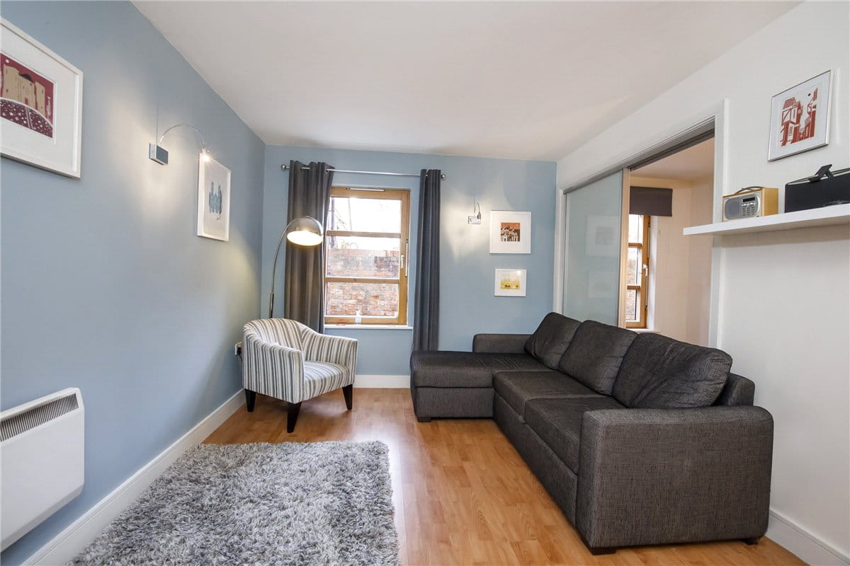 1 bedroom flat, The Courtyard, St. Martins Lane YO1 - Let Agreed