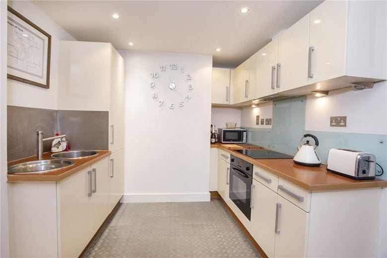 1 bedroom flat, The Courtyard, St. Martins Lane YO1
