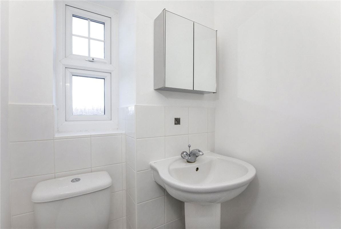 4 bedroom house, Gresford Close, Woolley Grange S75