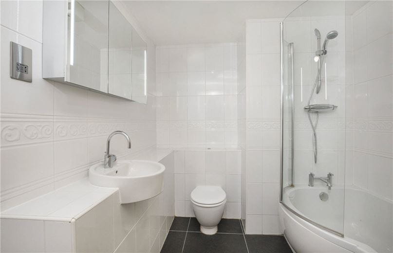 3 bedroom flat, The Avenue, York YO30 - Available