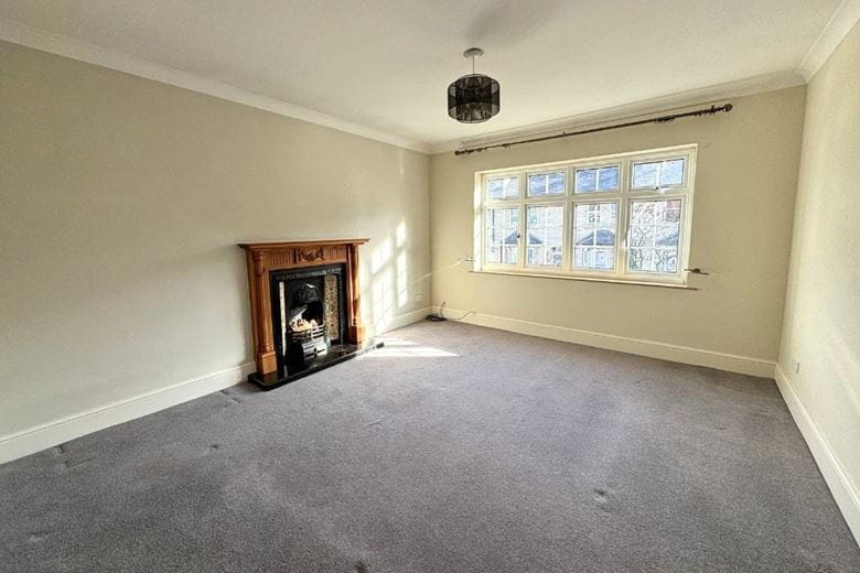 2 bedroom flat, Bootham Crescent, York YO30 - Available