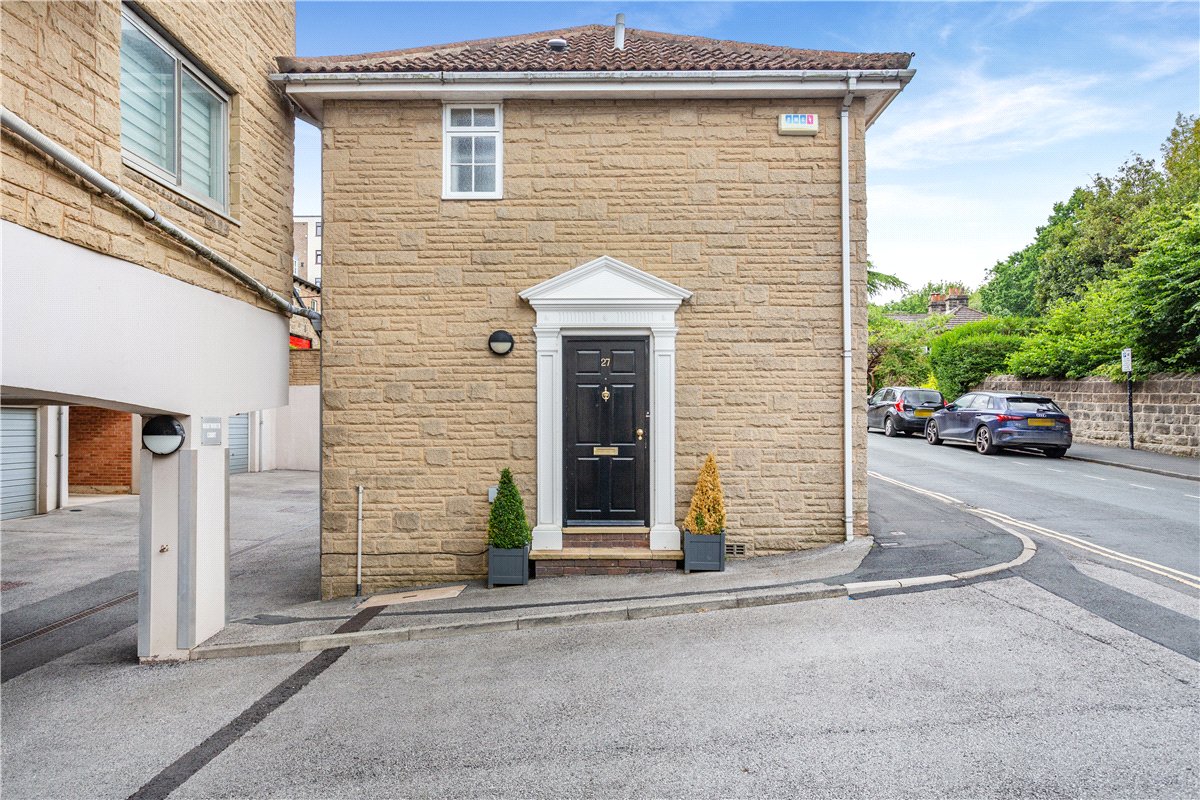 2 bedroom flat, Wentworth Court, Beech Grove HG2 - Let Agreed