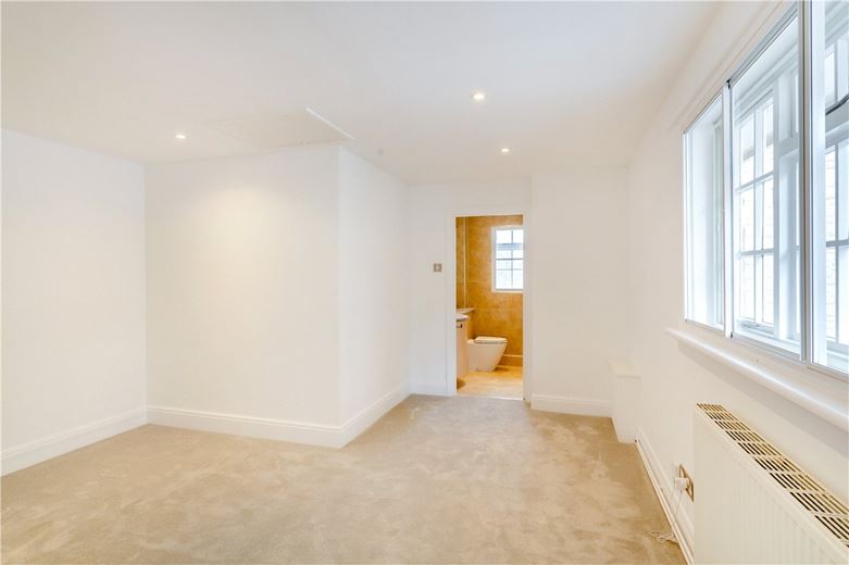 2 bedroom flat, Wentworth Court, Beech Grove HG2 - Let Agreed