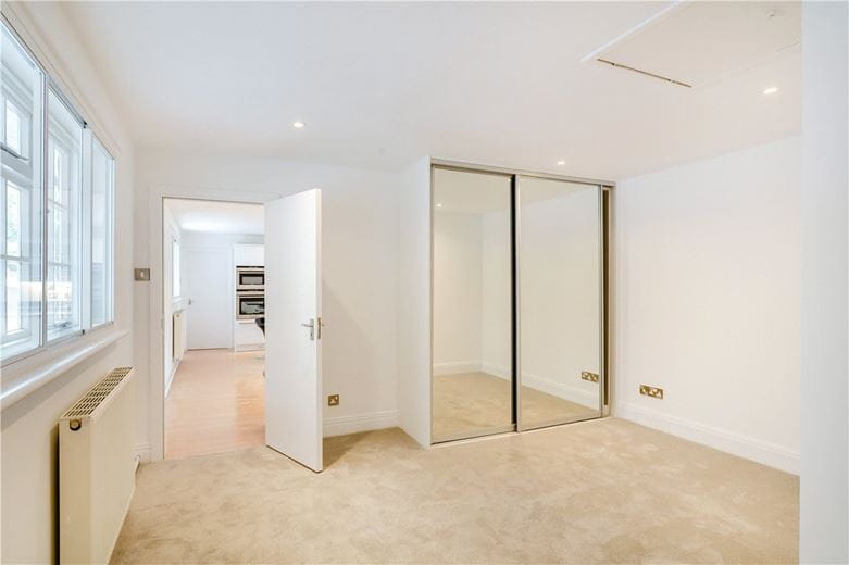 2 bedroom flat, Wentworth Court, Beech Grove HG2 - Let Agreed