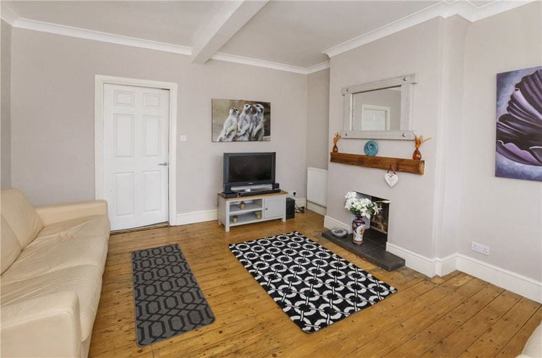 3 bedroom house, Melrosegate, York YO10 - Available