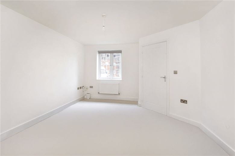 3 bedroom house, David Longhurst Way, York YO30 - Available