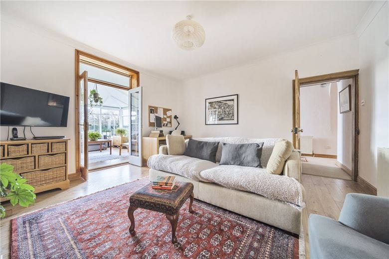 6 bedroom house, Bartindale Road, Hunmanby YO14 - Available