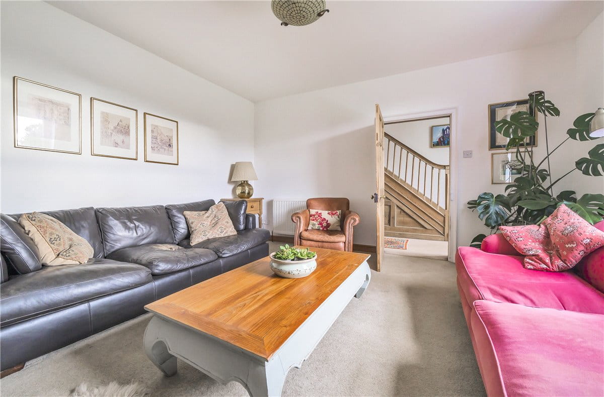 6 bedroom house, Bartindale Road, Hunmanby YO14 - Available