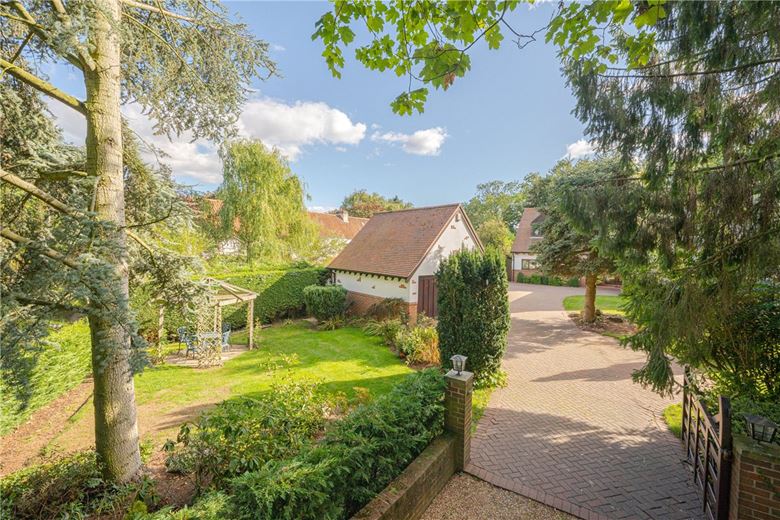 4 bedroom house, Pump Alley, Bolton Percy YO23 - Available