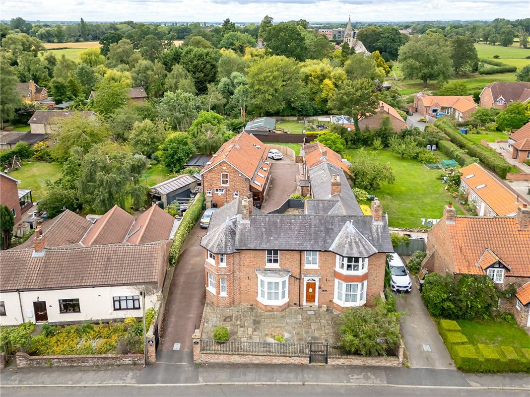 5 bedroom house, The Old Village, Huntington YO32 - Available