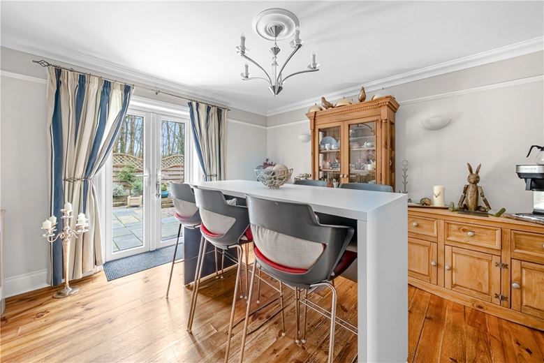 6 bedroom house, Selby Road, Riccall YO19 - Available