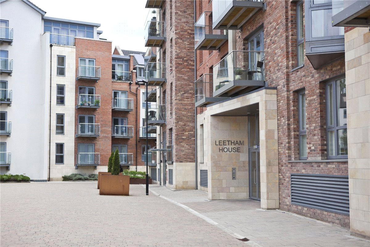 2 bedroom flat, Leetham House, Pound Lane YO1 - Available