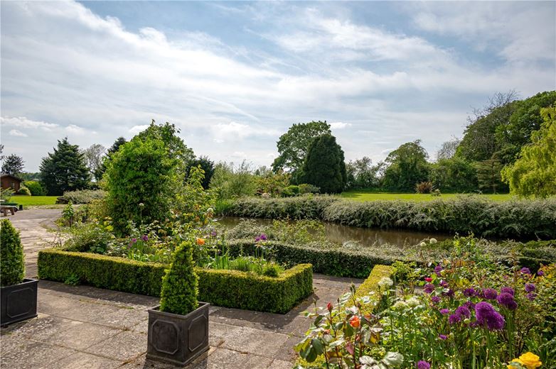  House, Aughton, York YO42 - Available