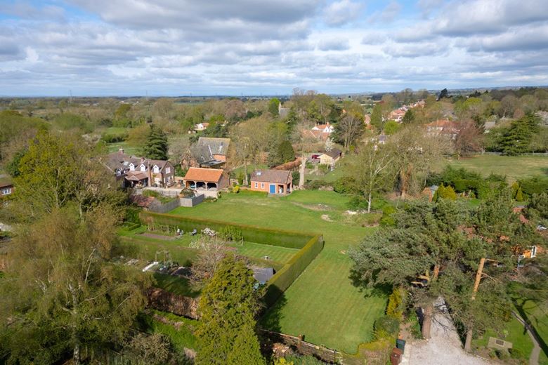 4 bedroom house, Flaxton, York YO60 - Sold STC