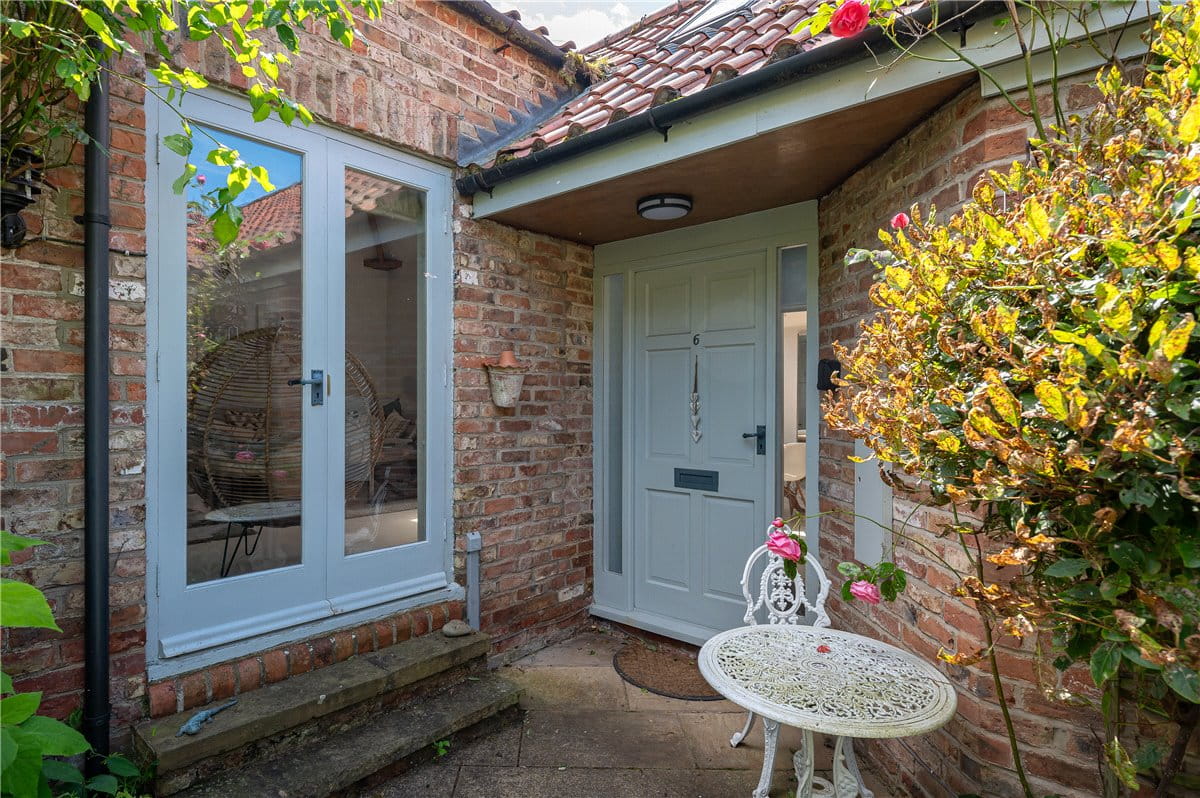 2 bedroom house, Sand Hutton Court, Sand Hutton YO41 - Sold STC