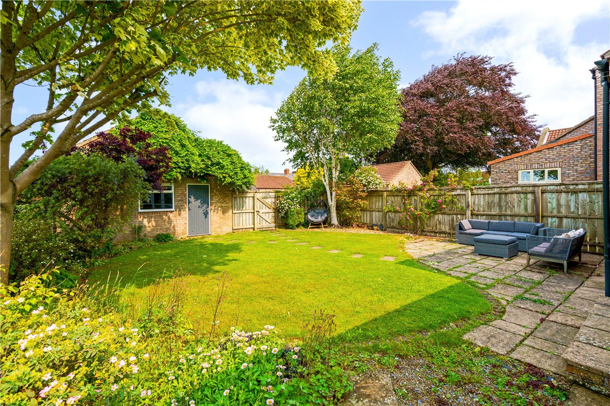 5 bedroom house, Black Dykes Lane, Upper Poppleton YO26 - Available