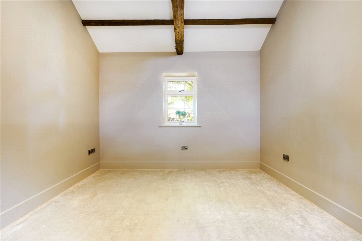 4 bedroom , The Stables, North Dalton YO25 - Available