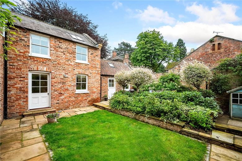 4 bedroom house, Bilton-in-Ainsty, York YO26 - Available