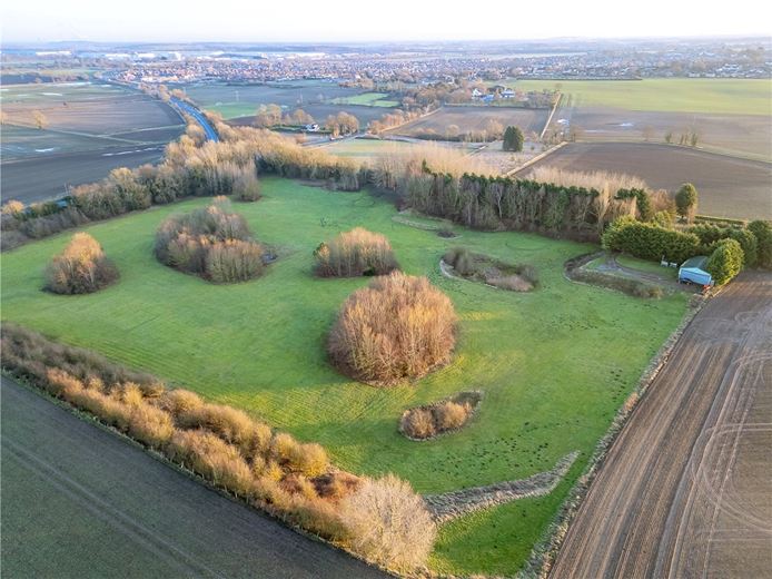 9 bedroom house, Tadcaster Road, Sherburn in Elmet LS25 - Available