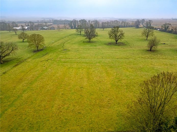 8 bedroom house, Northorpe Hall, Northorpe DN21 - Available