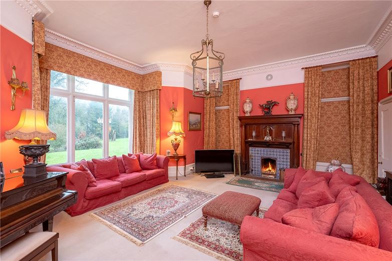 8 bedroom house, Northorpe Hall, Northorpe DN21 - Available