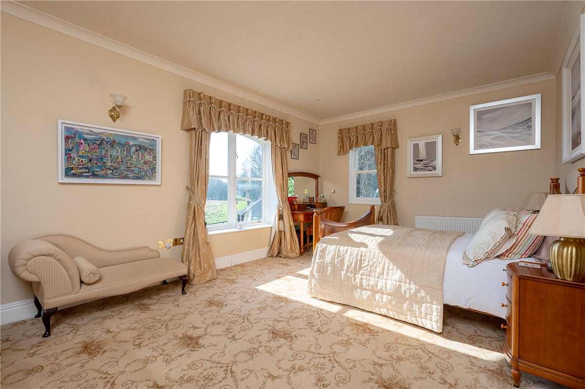 5 bedroom house, Selby Road, Holme-on-Spalding-Moor YO43 - Sold