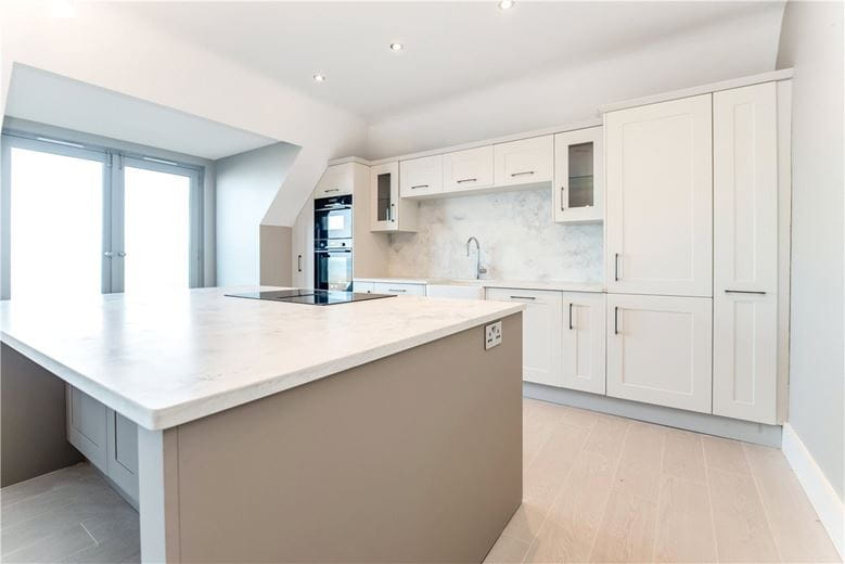 18 bedroom flat, Crewe Street, Seahouses NE68 - Available