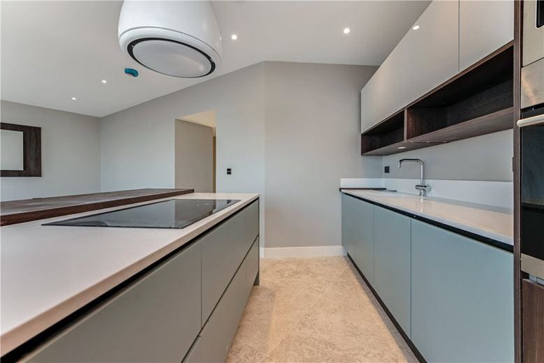 18 bedroom flat, Crewe Street, Seahouses NE68 - Available