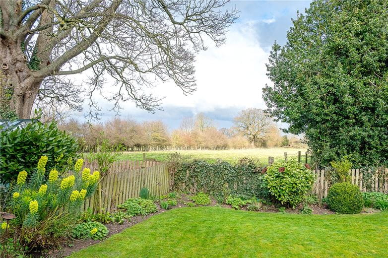 4 bedroom house, Angram, York YO23 - Available