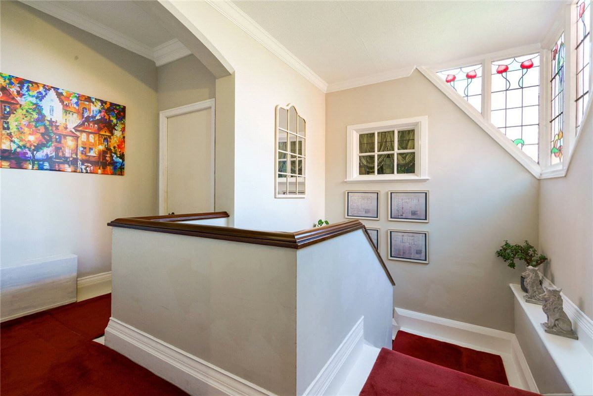 2 bedroom flat, Holbeck Hill, Scarborough YO11 - Available