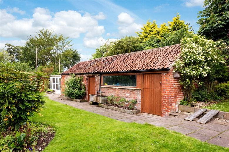 5 bedroom house, Front Street, Wold Newton YO25 - Sold STC