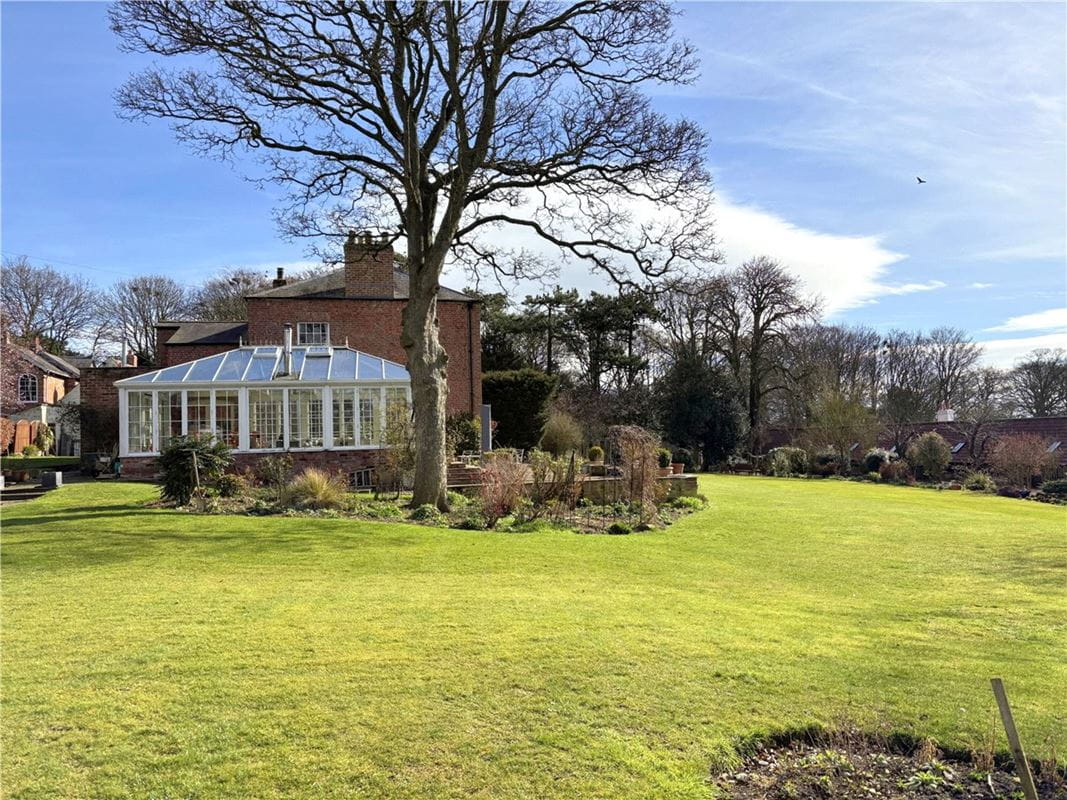 5 bedroom house, Front Street, Wold Newton YO25 - Sold STC