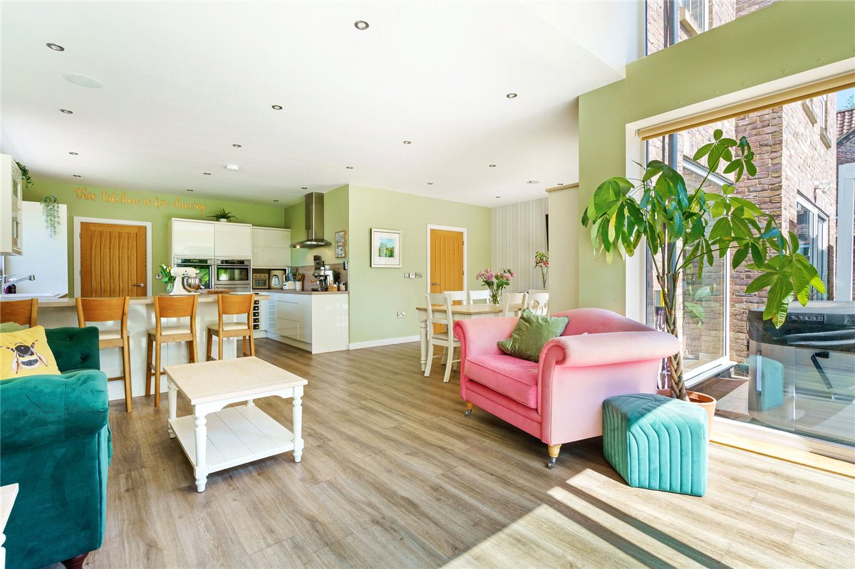 6 bedroom house, Beckside Close, North Cave HU15 - Sold