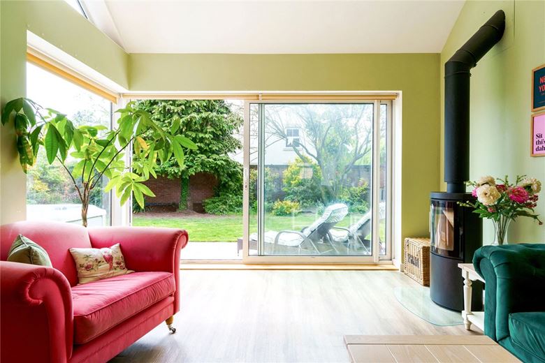 6 bedroom house, Beckside Close, North Cave HU15 - Sold