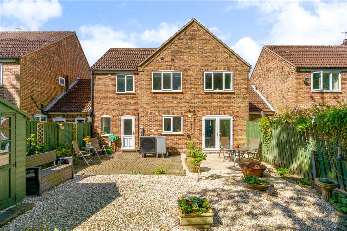 3 bedroom house, St. Nicholas Close, North Newbald YO43 - Available