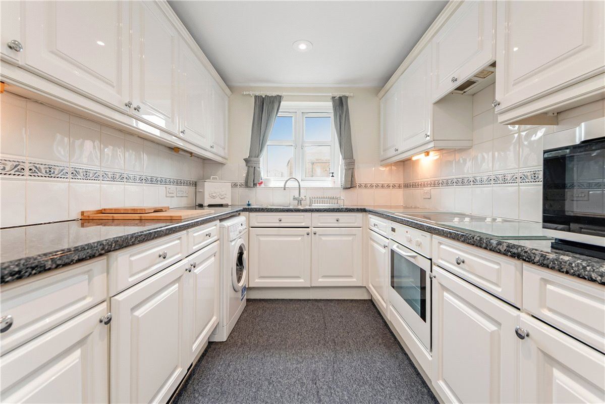 1 bedroom flat, Lady Anne Court, Skeldergate YO1 - Available