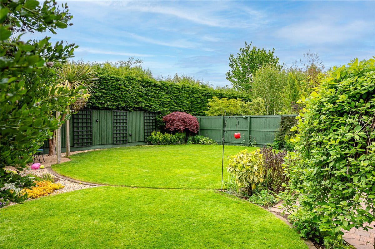 5 bedroom house, The Village, Stockton on the Forest YO32 - Available