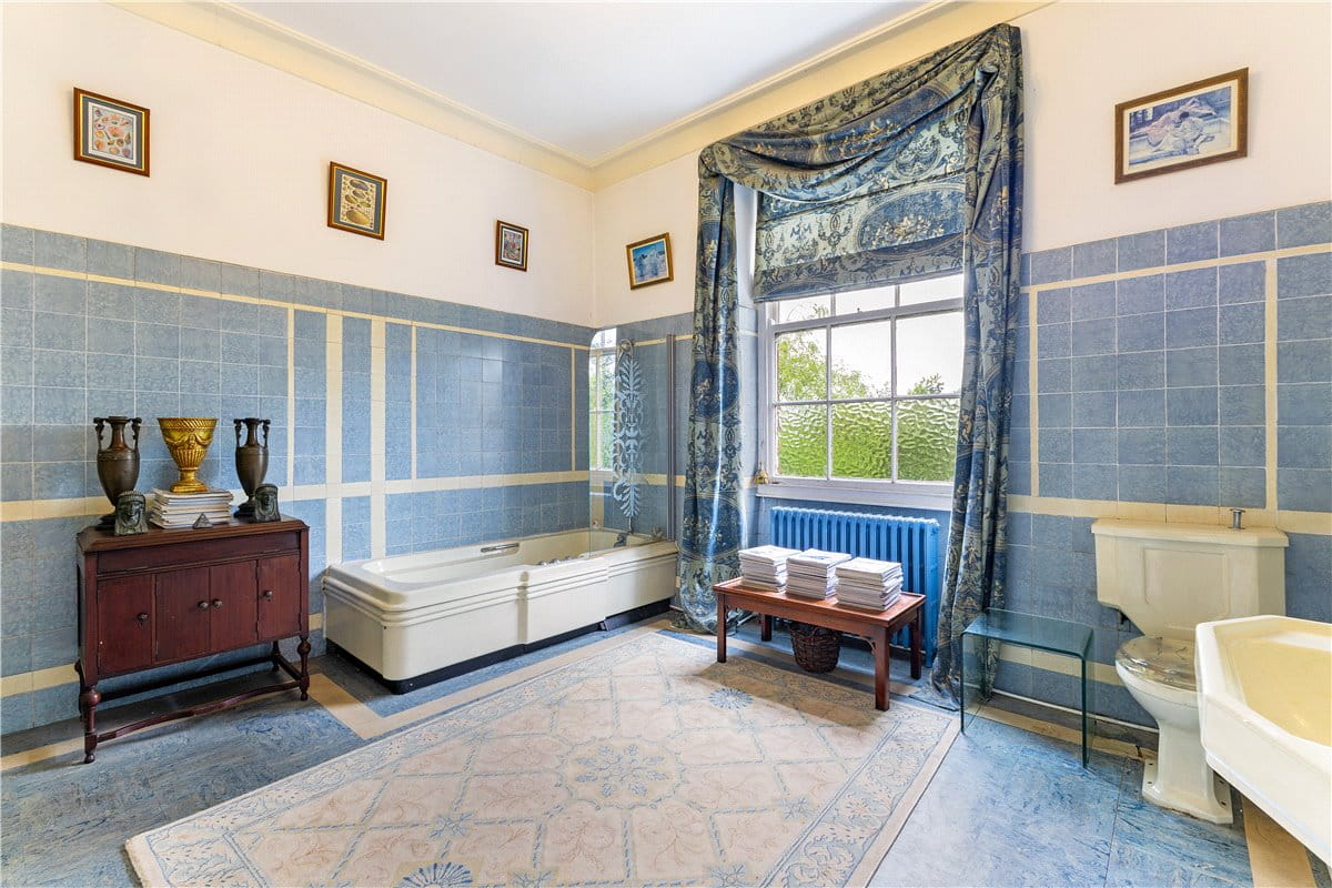 6 bedroom house, Main Street, West Haddlesey YO8 - Sold STC