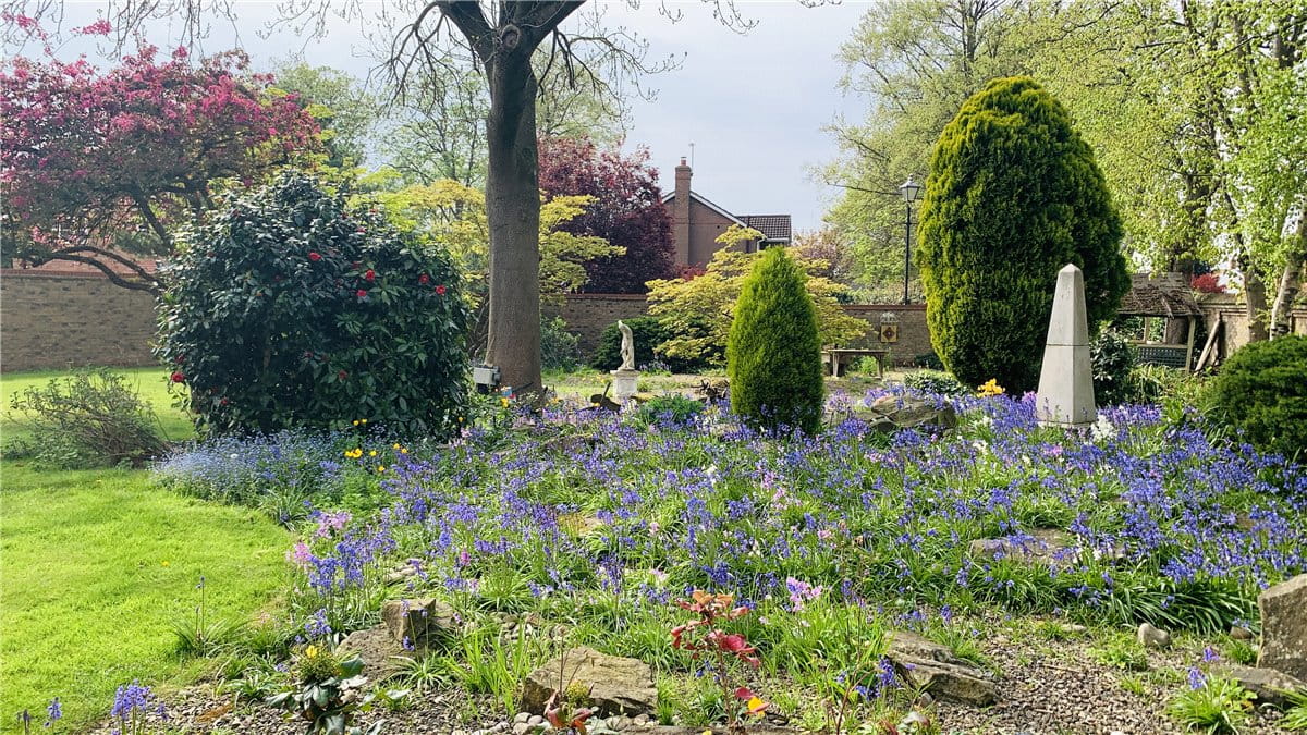 6 bedroom house, Main Street, West Haddlesey YO8 - Sold STC
